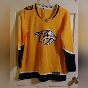 Nashville Predators hockey Jersey size M